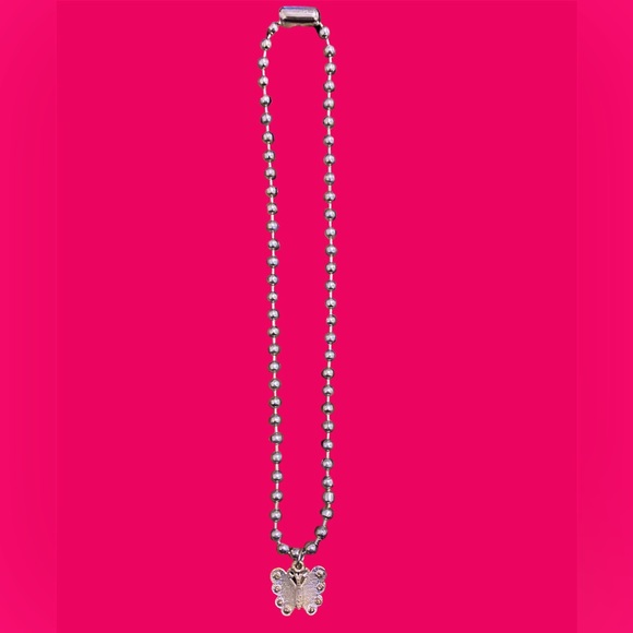Pink and Silver butterfly necklace - Picture 4 of 5